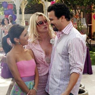 Gaby, Carlos et Edie à la fête.