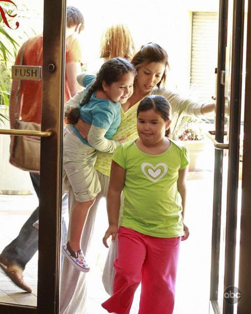 Gabrielle avec ses filles, Juanita et Celia.